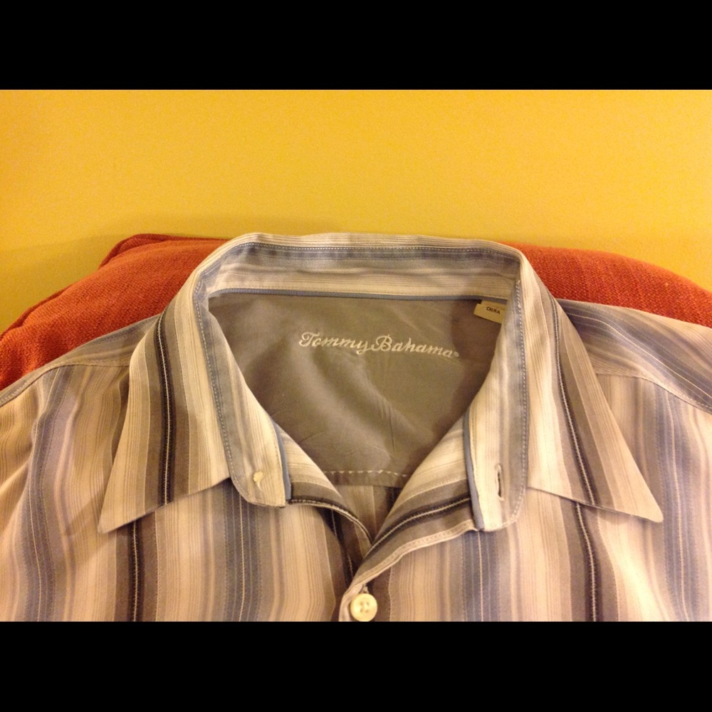 Men's casual button down silk shirt